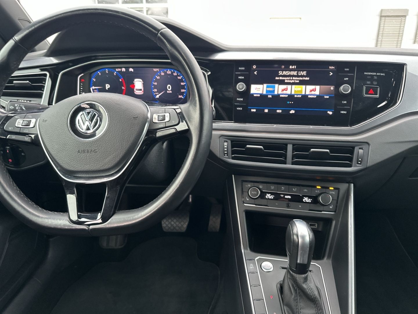 Volkswagen Polo Highline 1.0 TSI DSG R-Line Black - Samsaru's Car Outlet