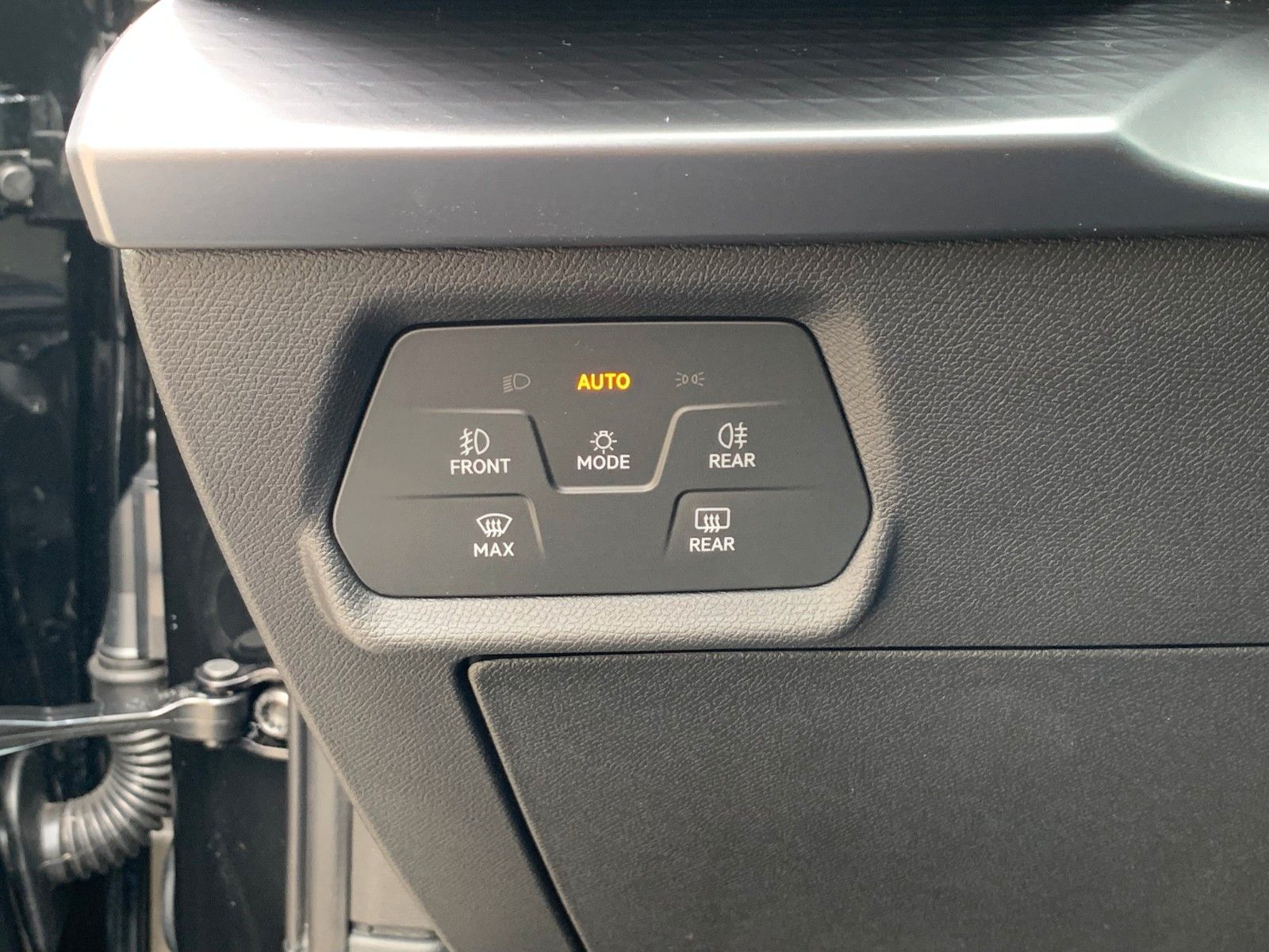Cupra Leon 1.5 eTSI DSG ST - Samsaru's Car Outlet