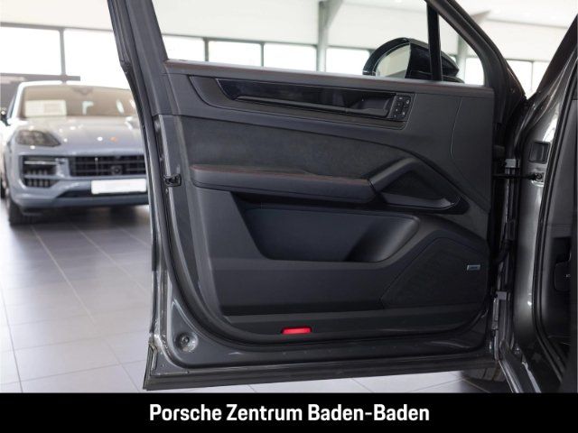 Porsche Cayenne GTS Sportabgas Surround-View BOSE 22-Zol