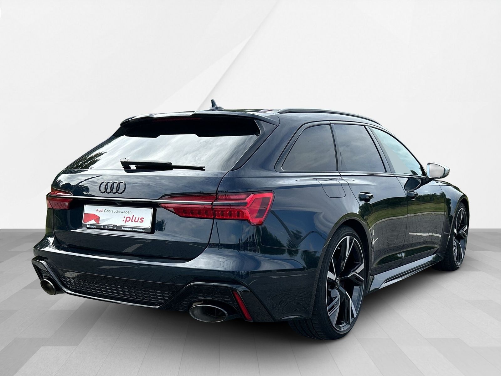Audi RS6 Avant 4.0 TFSI quattro KERAMIK+MATRIX+B&O+PA