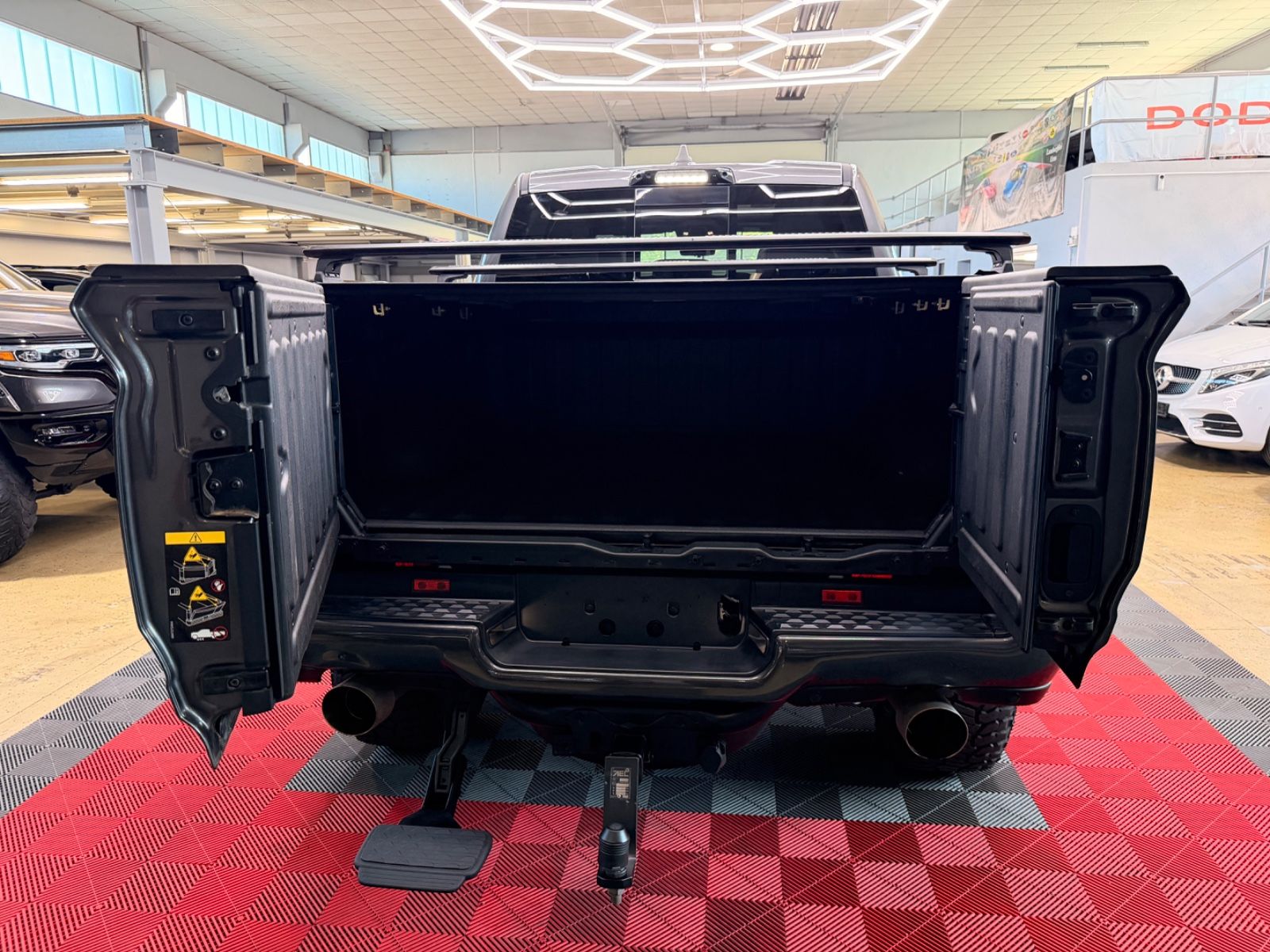 Dodge RAM 1500 5.7 4X4 LARAMIE PANO LPG MonsterTruck