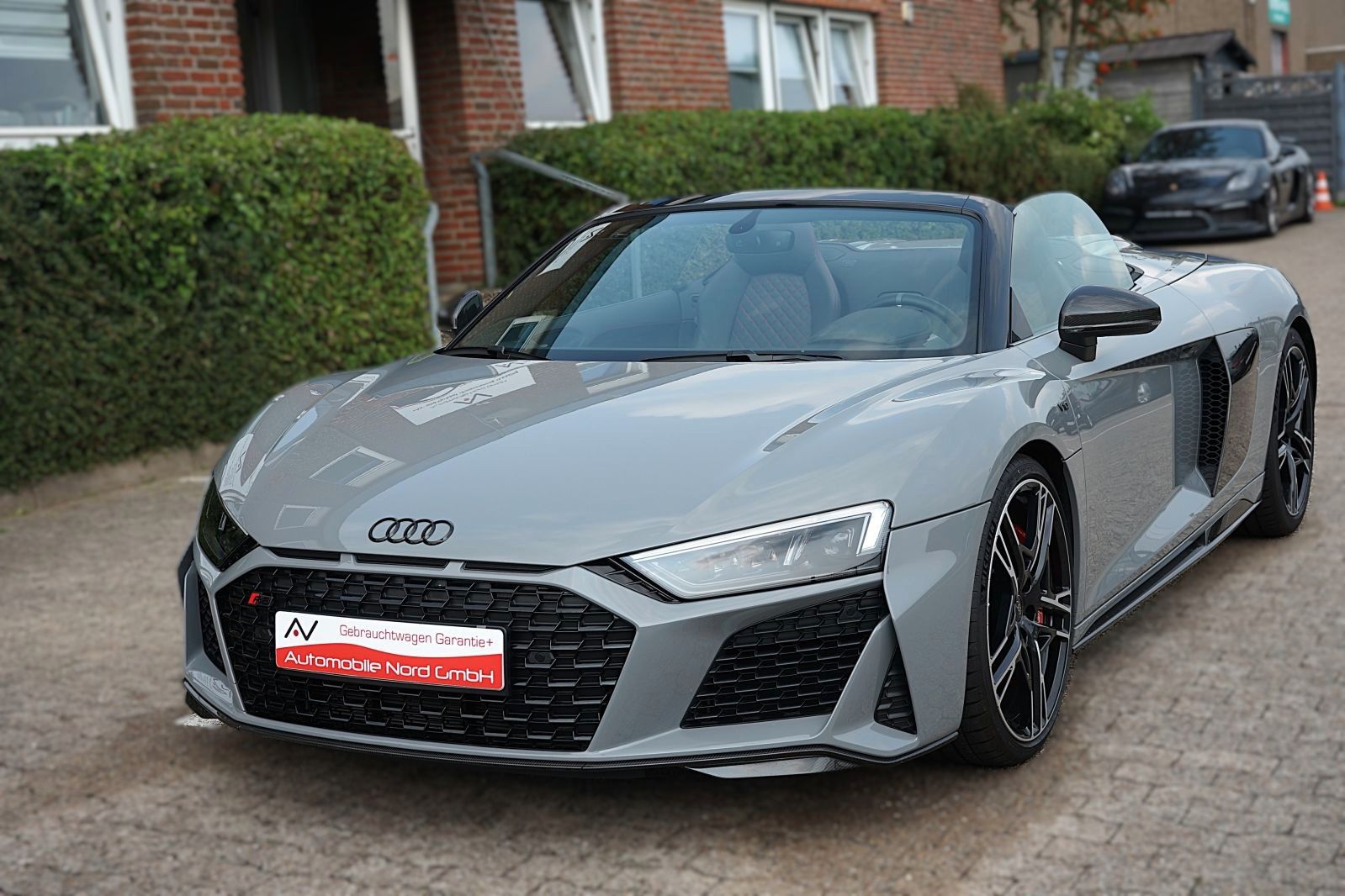 Audi R8 Spyder 5.2 FSI Quattro Performance - Samsaru's Car Outlet