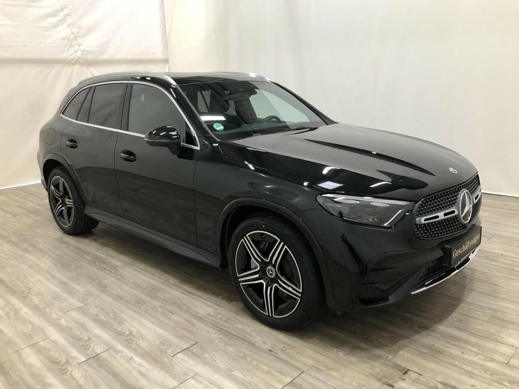 Mercedes-Benz GLC 300 d 4MATIC AMG+ILS+MBUX+AHK+Pano+SHD+Wide
