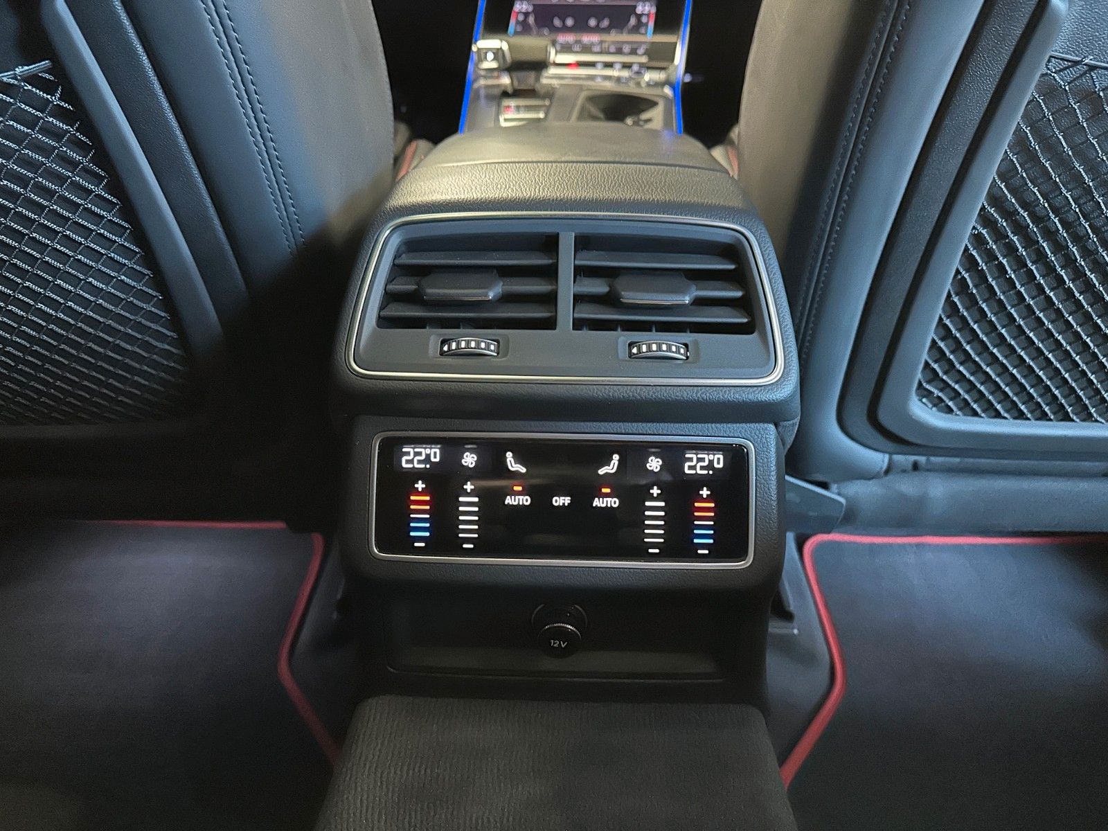 Audi RS6 Avant 4.0 TFSI quattro*LASER*PANORAMA*DYNAMI