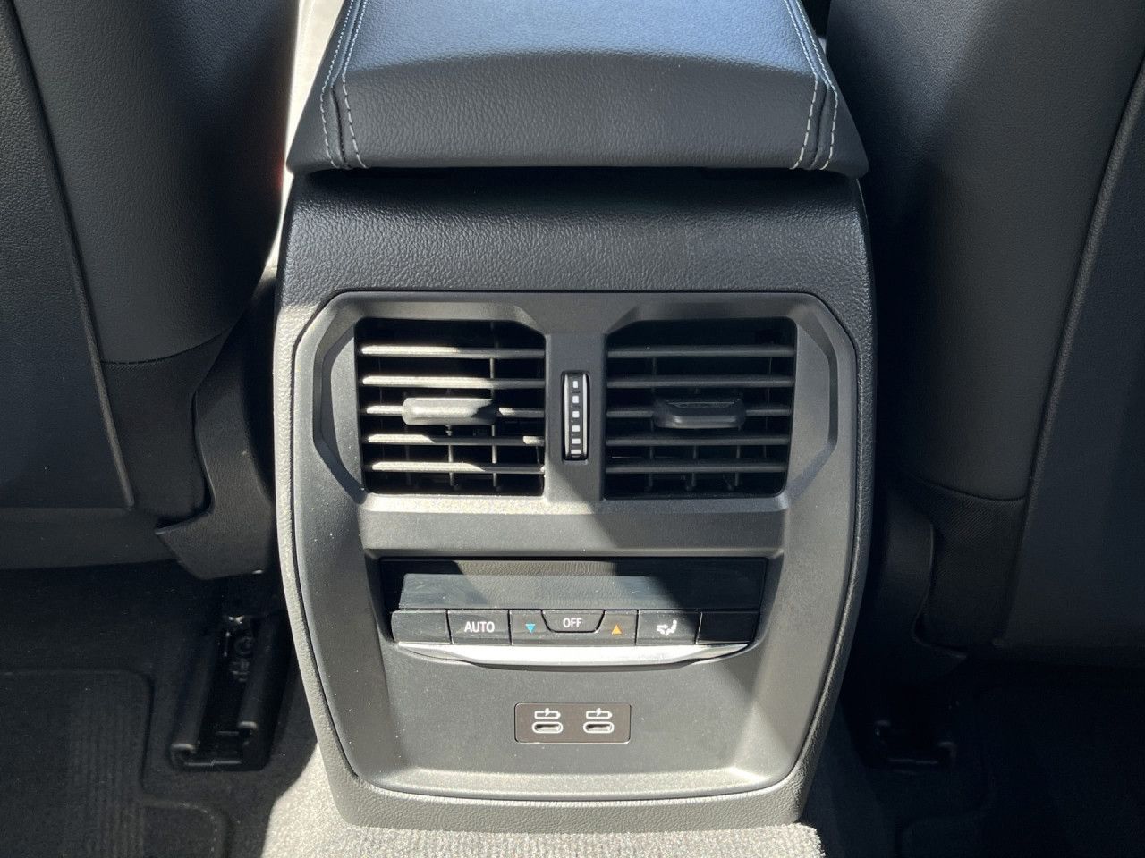 BMW 330e Touring HUD H/K DAB SHZ PA+ St+GO adLED 18"