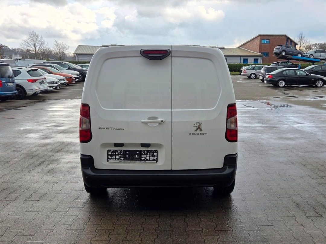 Peugeot Partner l1 1,5d - Samsaru's Car Outlet