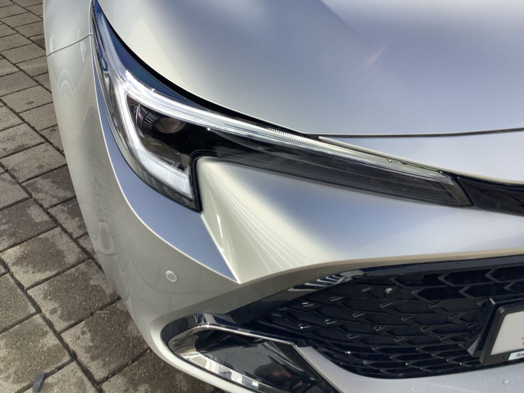 Toyota Corolla 1.8 Hybrid Touring Sports Team Deutschla