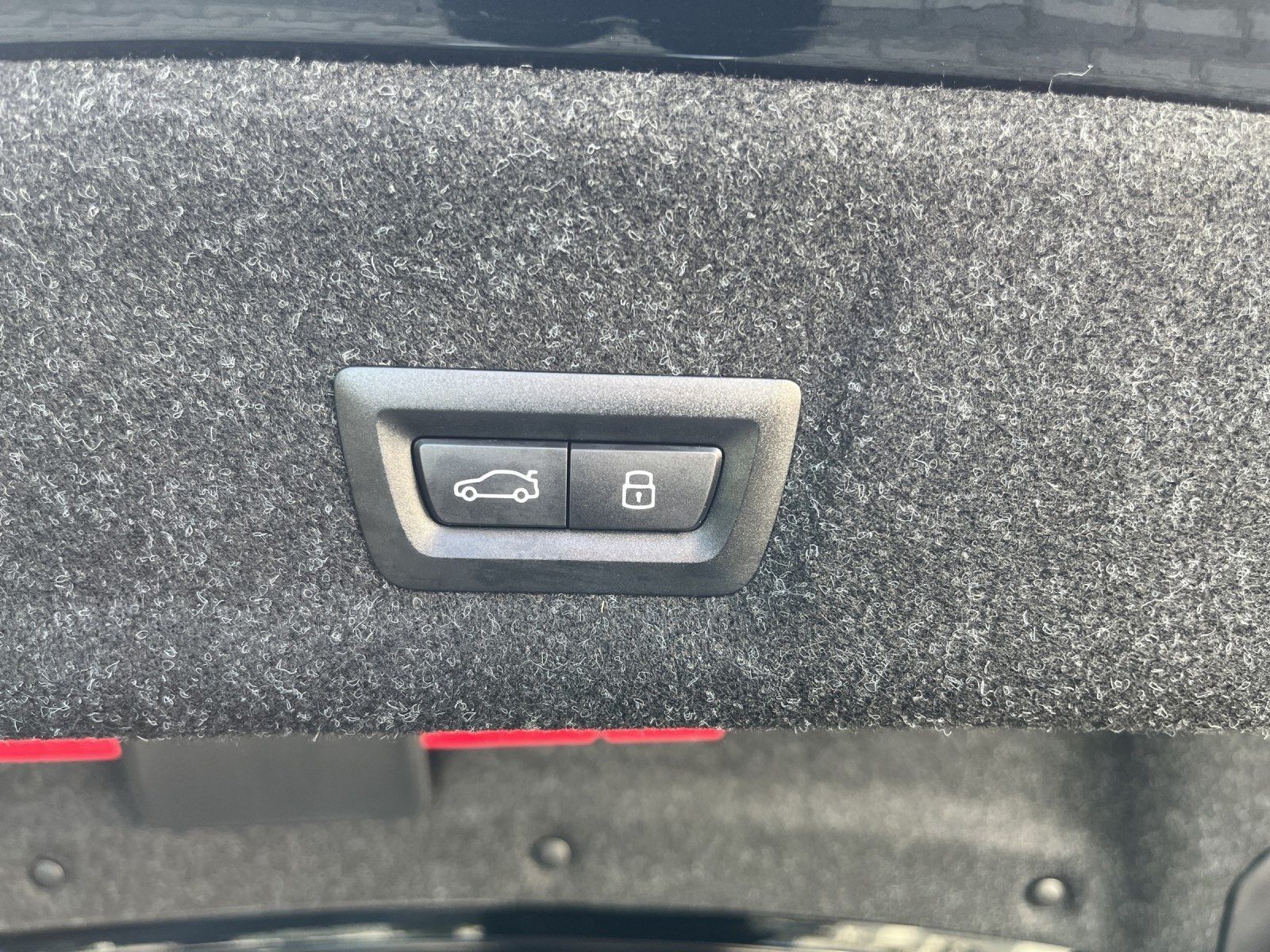 BMW 320i Limousine M-Sport AHK HUD DrivAss. ACC Park
