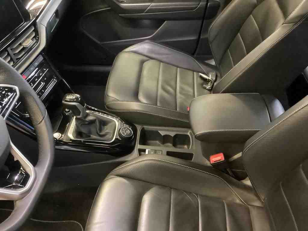 Volkswagen T-Roc 2.0 TSI 4MOTION R-Line - Samsaru's Car Outlet