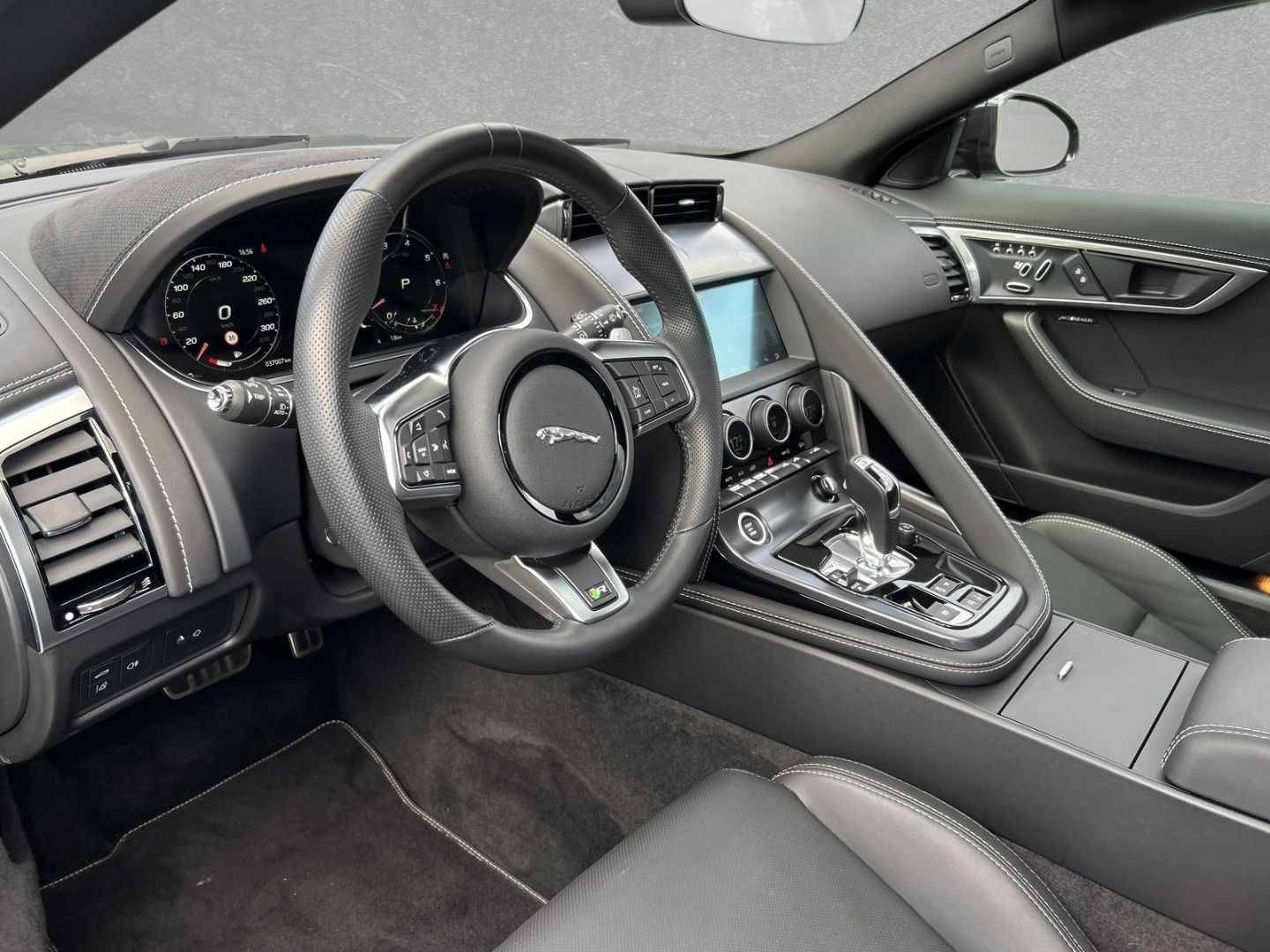 Jaguar F-Type P575 AWD R Coupe Klima Sitze elektr. Spoi