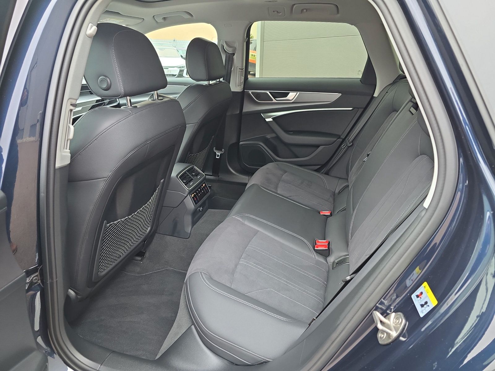Audi A6 Avant 45 TFSI qu S line - Samsaru's Car Outlet