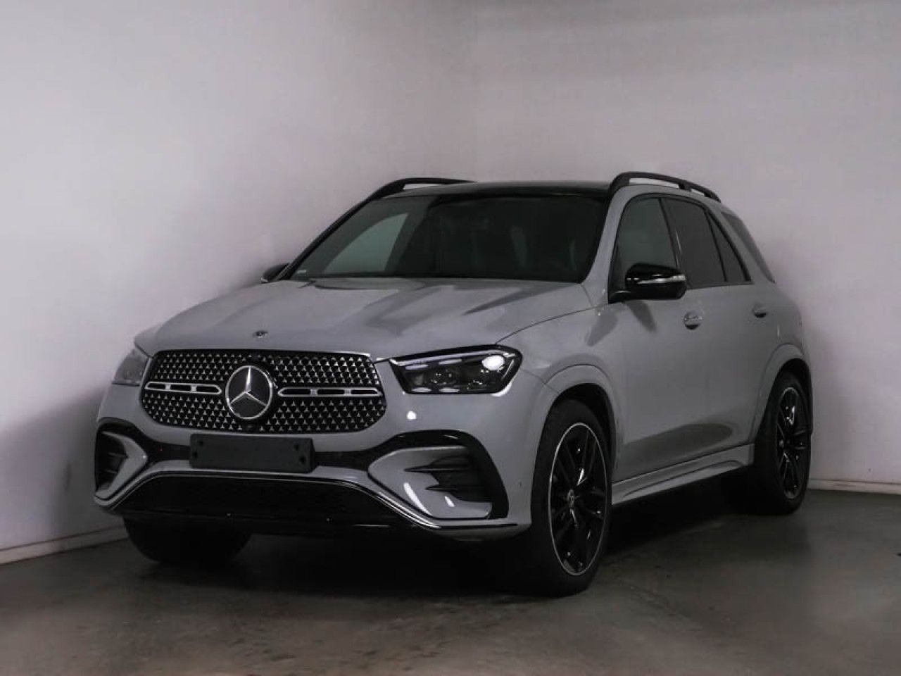 Mercedes-Benz GLE 450d 4M+AMG+PANORAMA+AHK+NIGHT+360°
