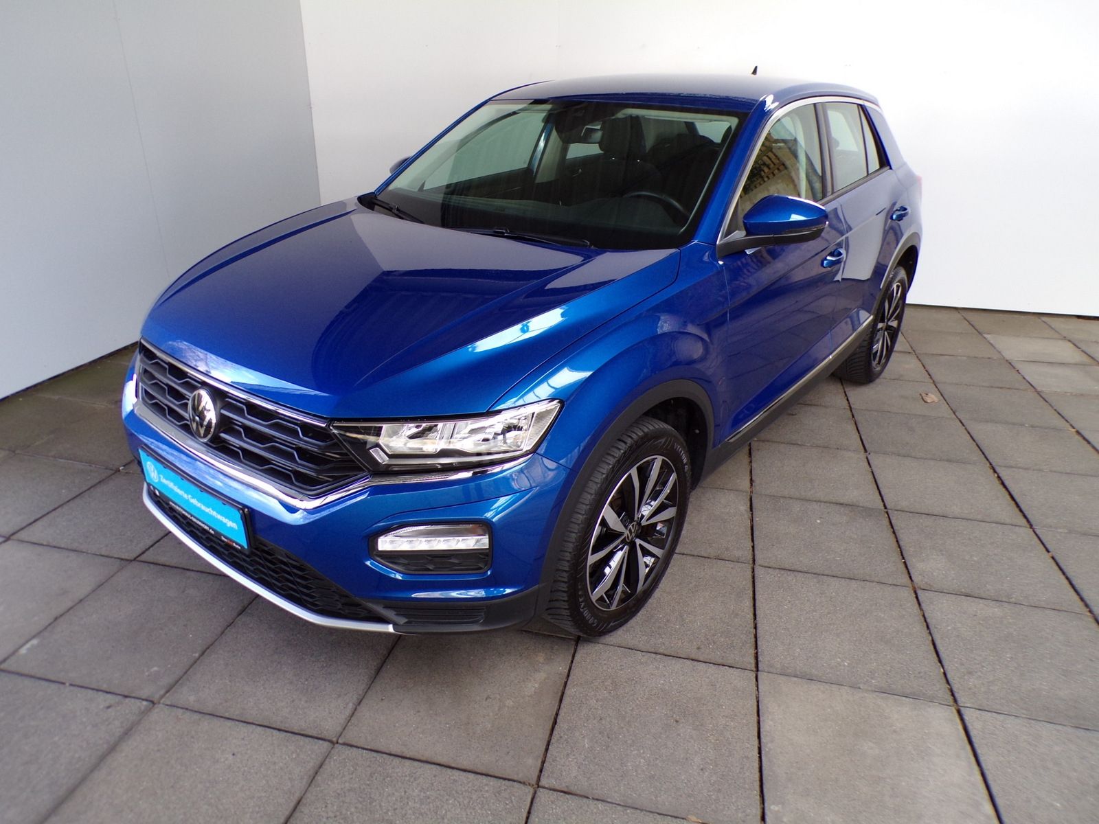 Volkswagen T-ROC 1.0 TSI STYLE - Samsaru's Car Outlet