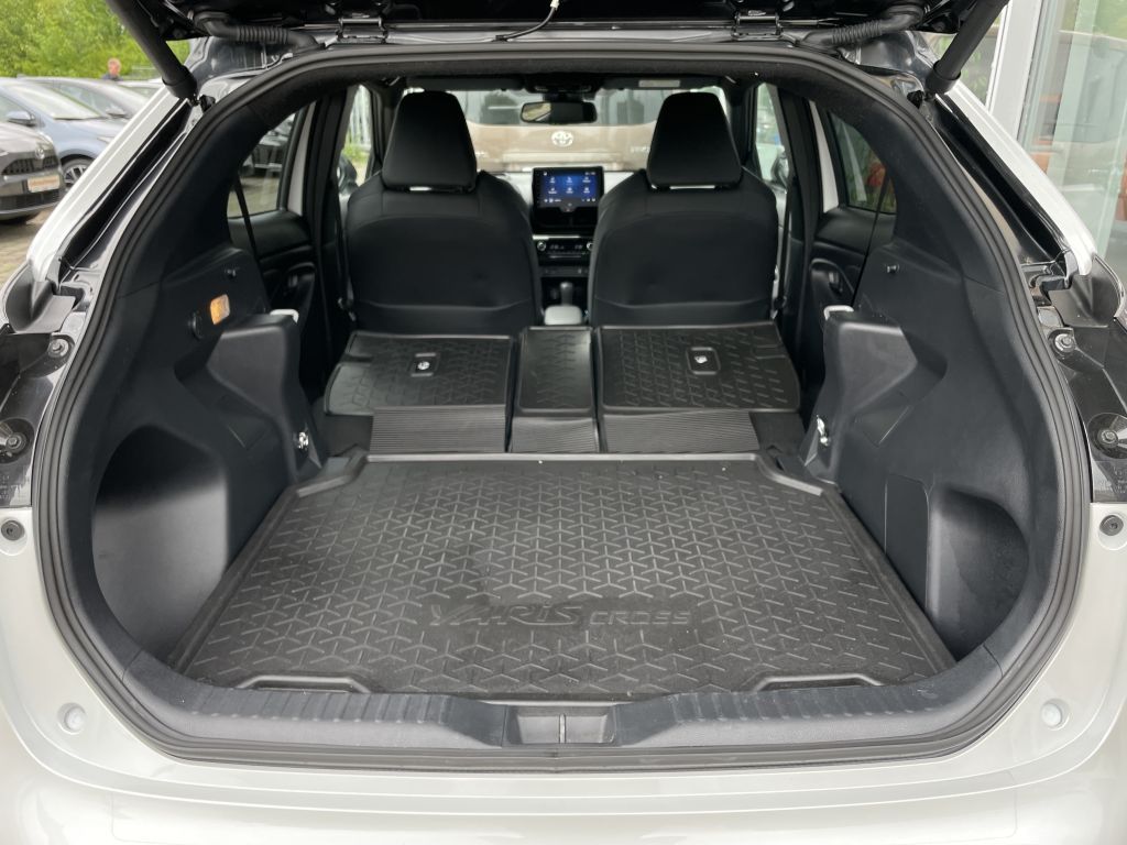 Toyota Yaris Cross Hybrid 1.5 Adventure*HUD*JBL*PDC*