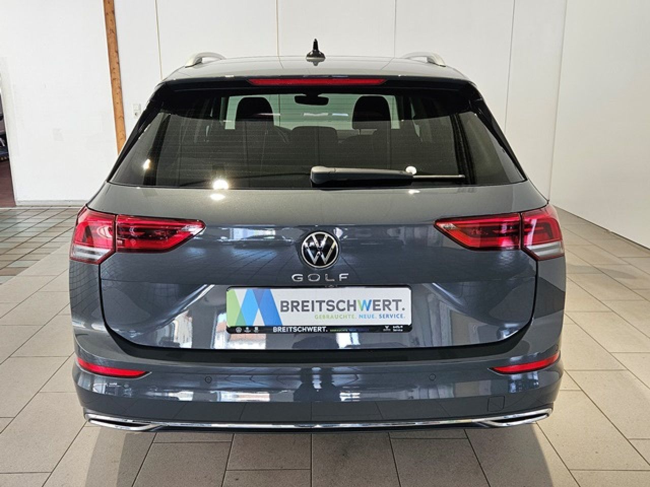 Volkswagen Golf Variant 2.0 TDI Move DSG - Samsaru's Car Outlet