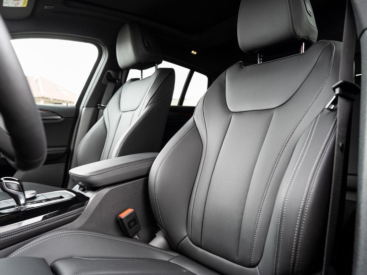 BMW X4 xDrive30d M-Sport AHK PANO ACC HuD Laser KoZg