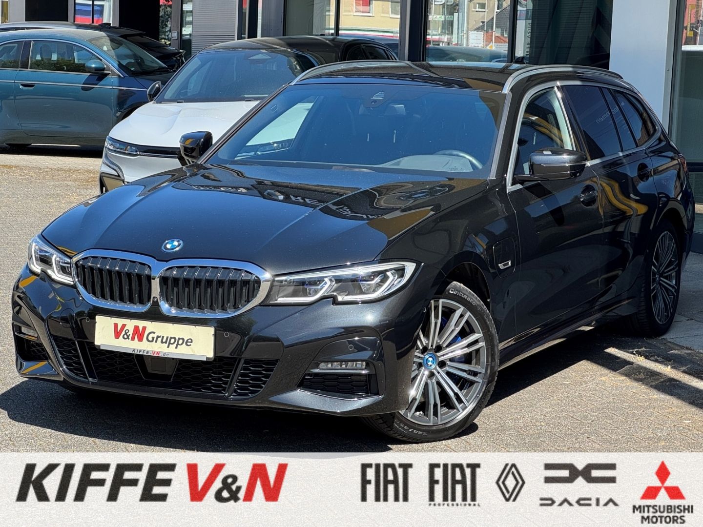 BMW 330 e Touring M SPORT - Samsaru's Car Outlet