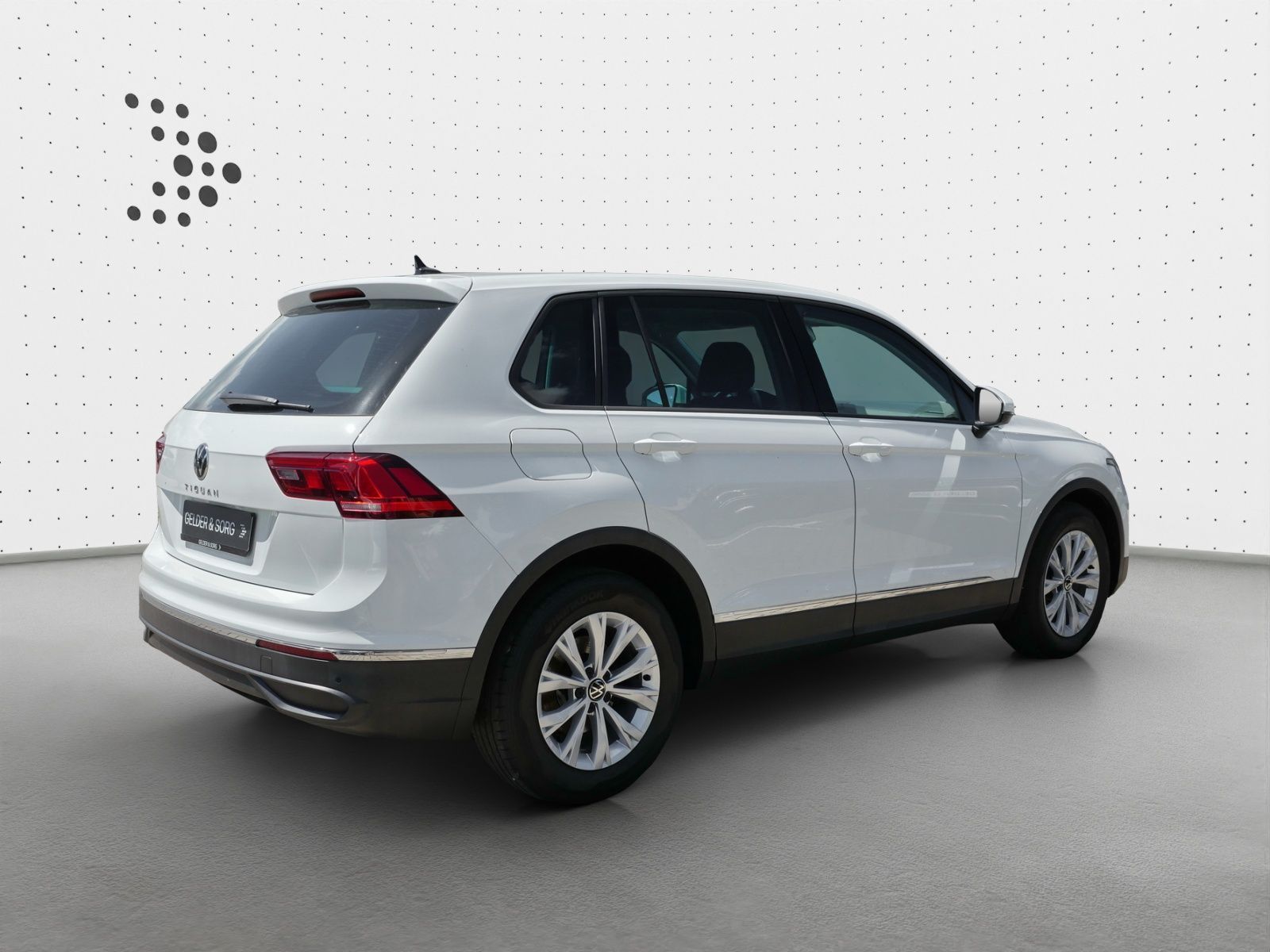 Volkswagen Tiguan 2.0 TDI - Samsaru's Car Outlet