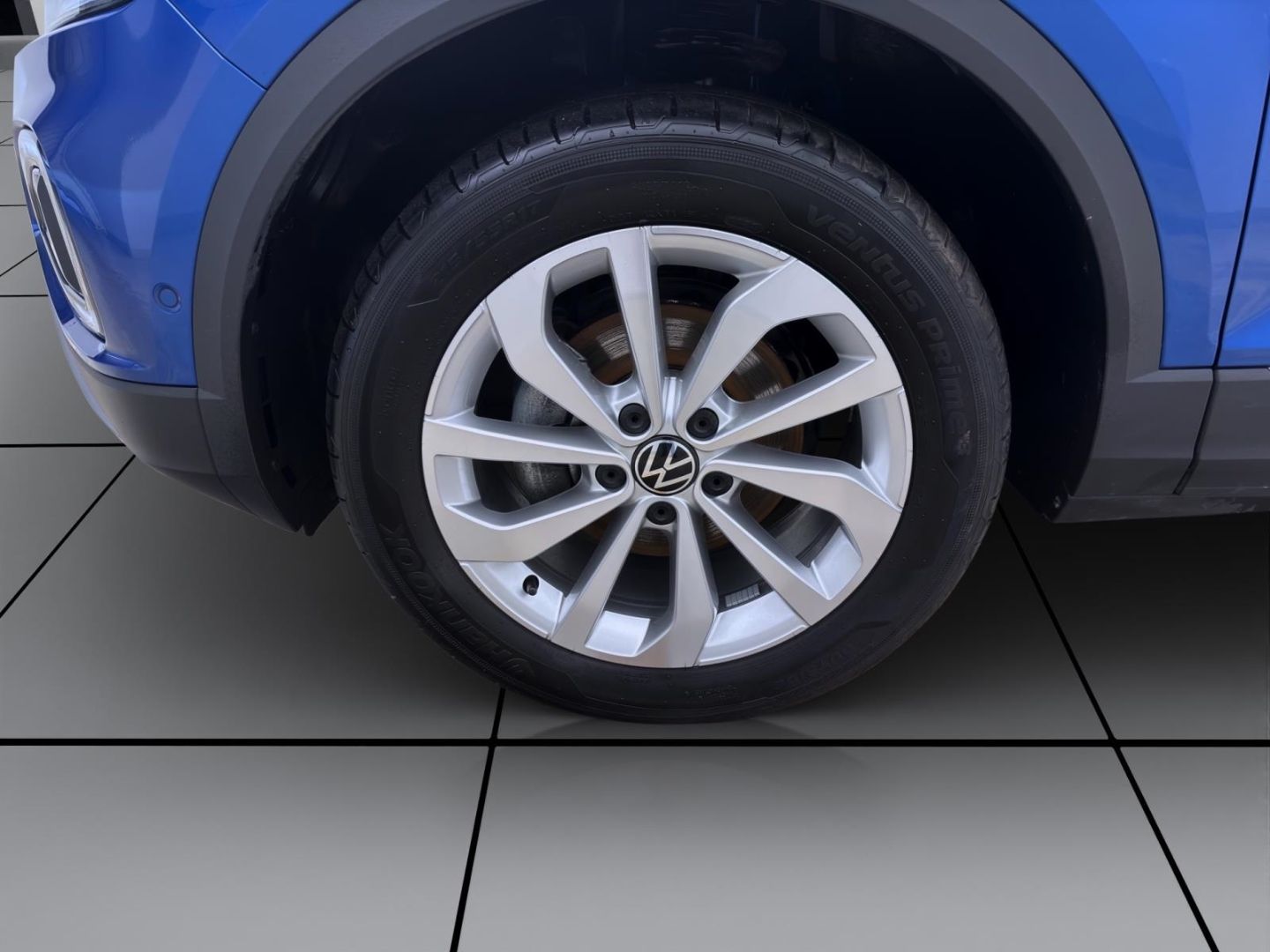 Volkswagen T-Roc 1.0 TSI STYLE - Samsaru's Car Outlet