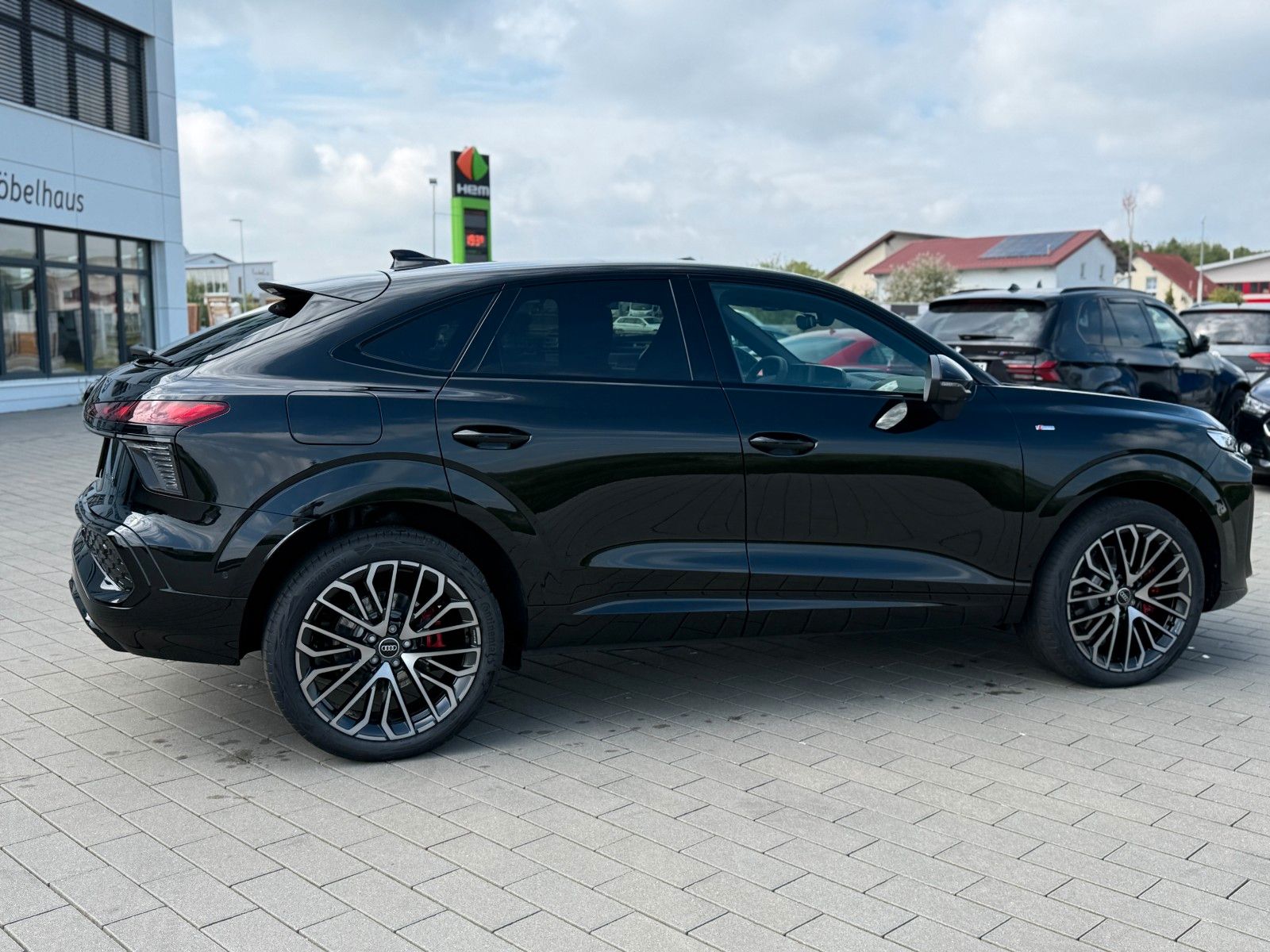 Audi Q3 Sportback S-LINE quattro+AHK+PANO+SONOS