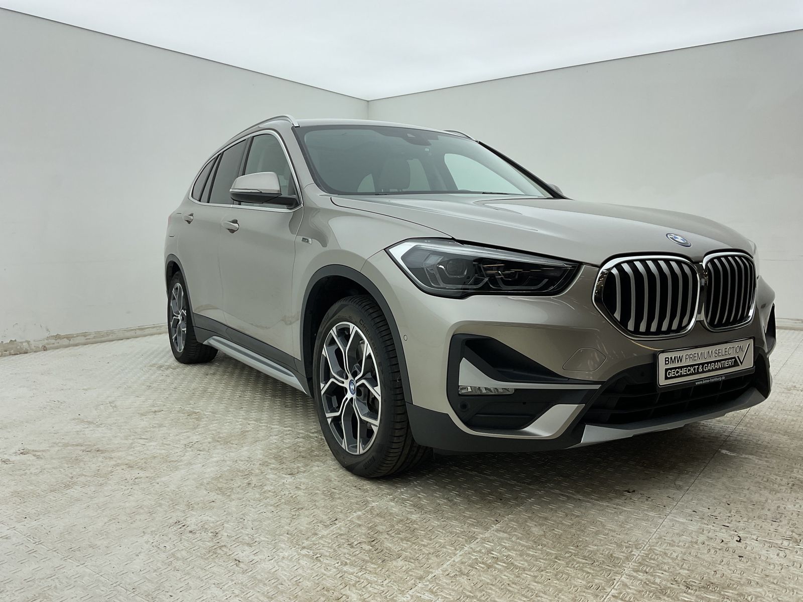 BMW X1 xDrive25e - Samsaru's Car Outlet
