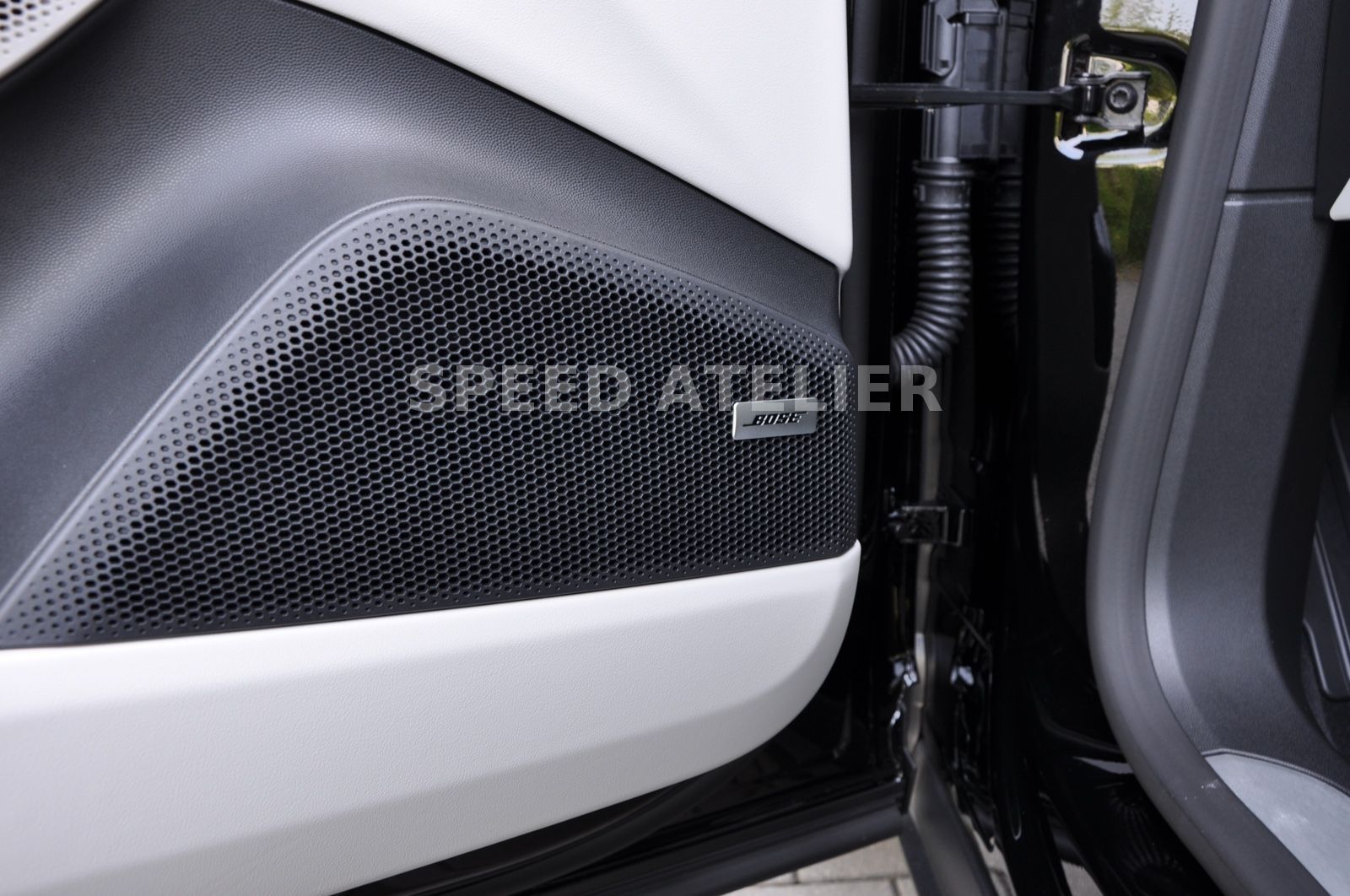 Porsche Macan 4 - Samsaru's Car Outlet
