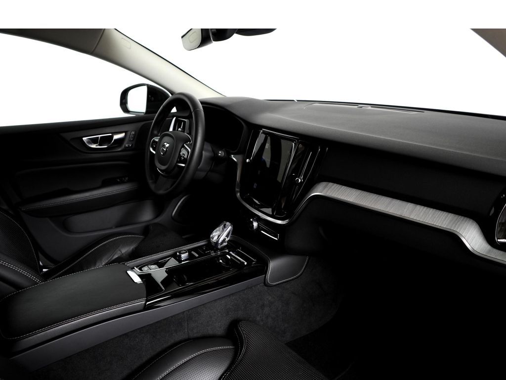 Volvo V60 T8 AWD Recharge Plus Bright *AHK * 360°*