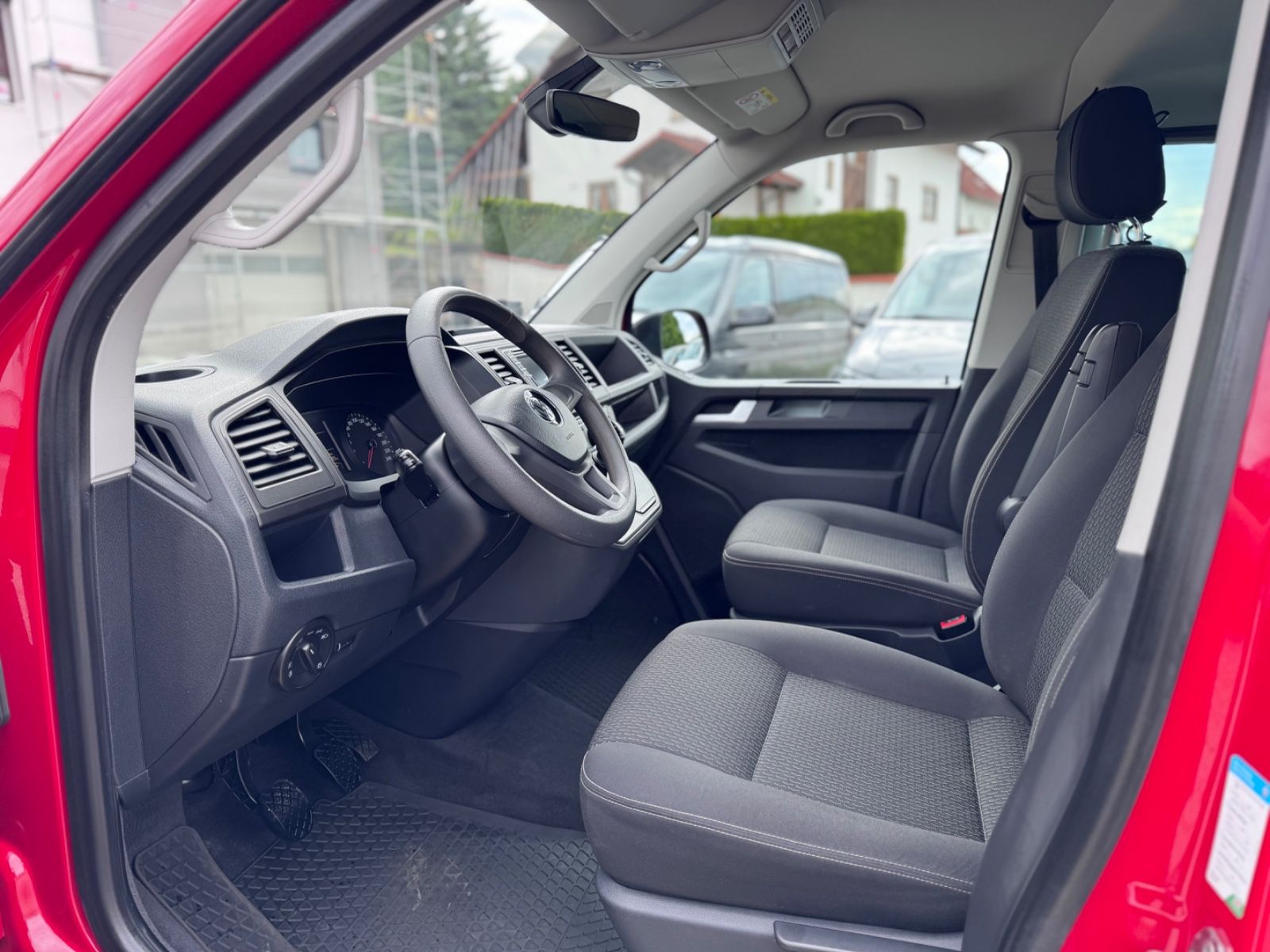 Volkswagen T6 Multivan - Samsaru's Car Outlet