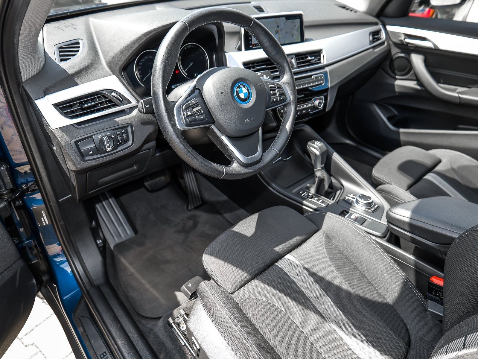 BMW X1 xDrive25e Advantage - Samsaru's Car Outlet