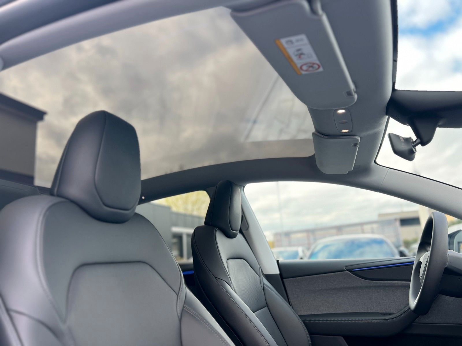 Tesla Model Y SR Juniper Premium*1.Hand*