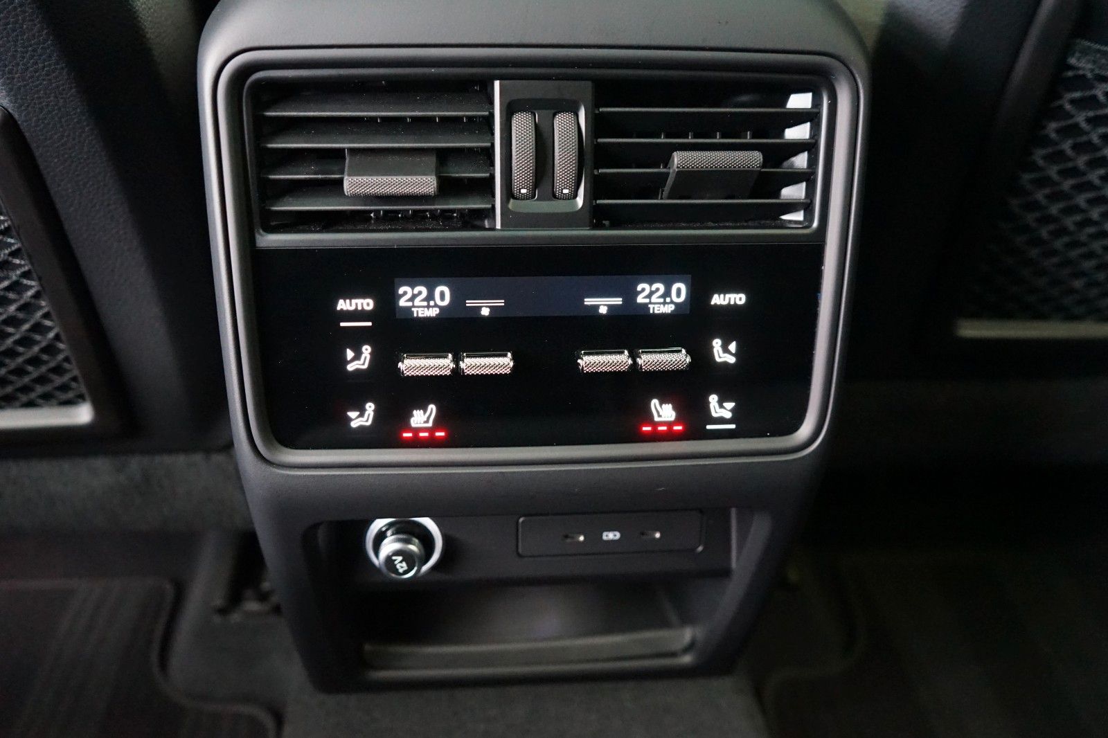 Porsche Cayenne Coupe E-Hybrid/P-Display/HeadUp/PDCC/MEG