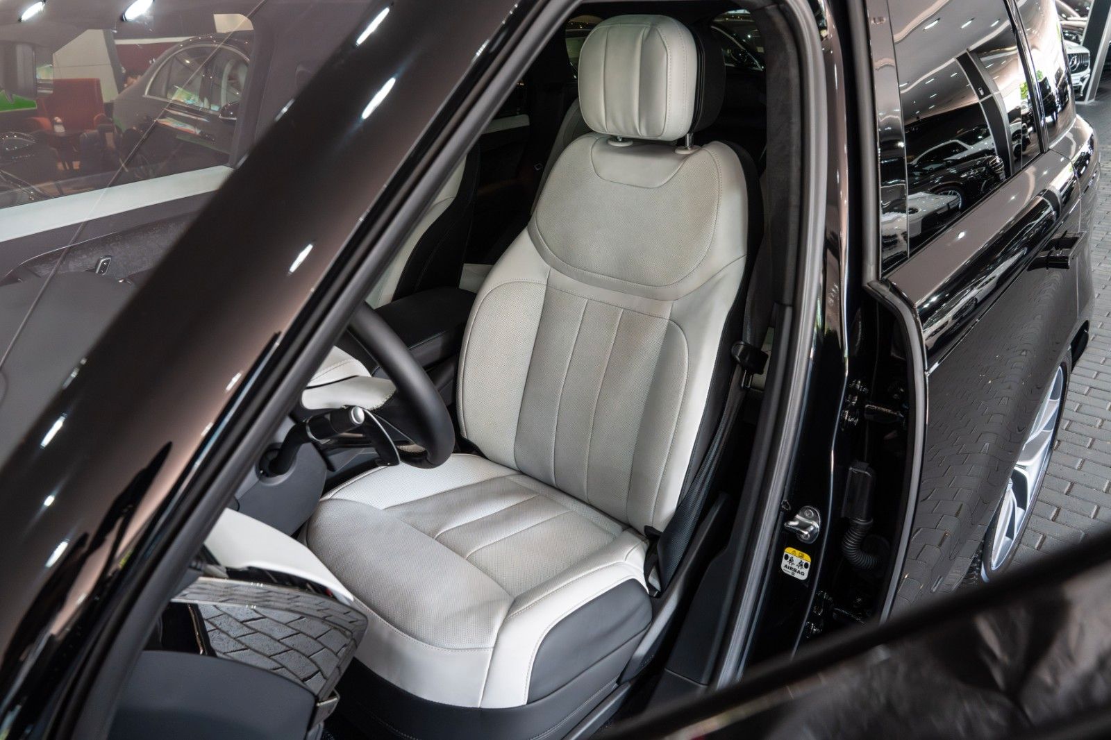 Range Rover Sport First Edition - Samsaru's Car Outlet