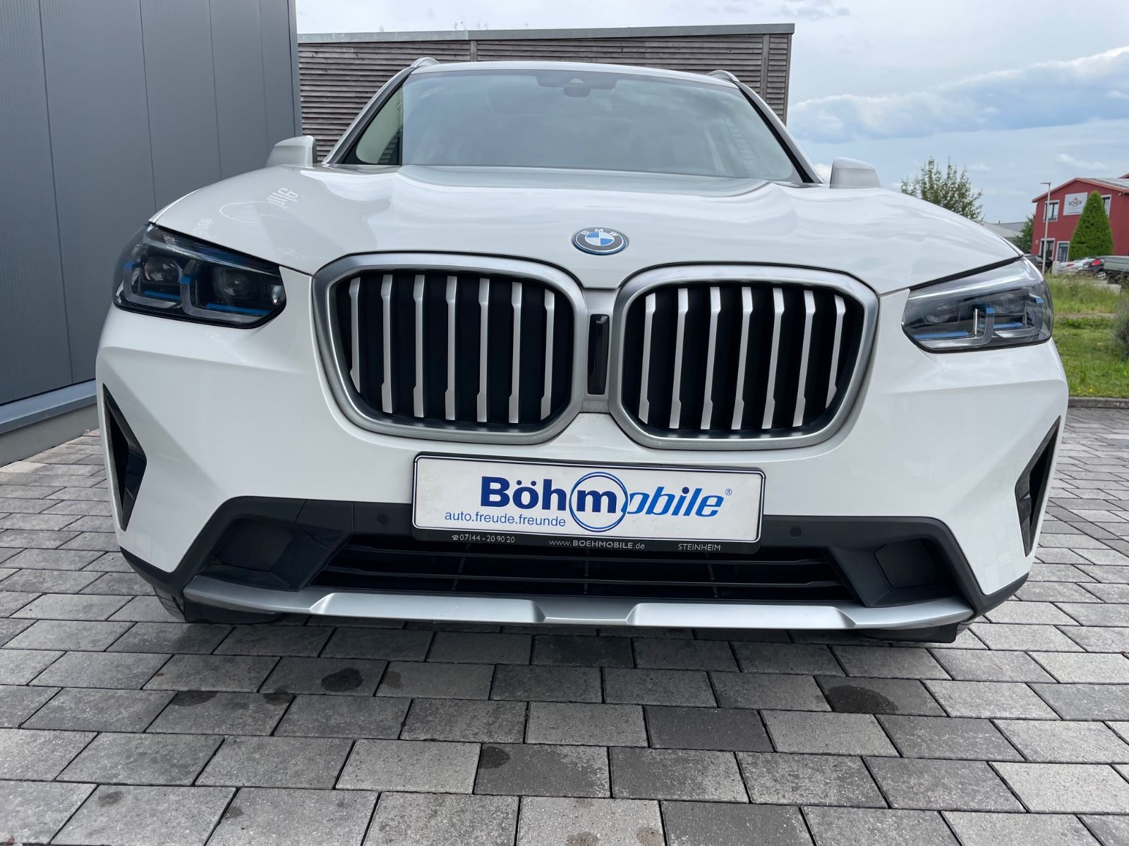 BMW X3 xDrive30e - Samsaru's Car Outlet