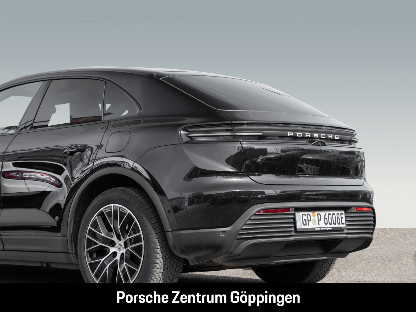 Porsche Macan 4 BOSE InnoDrive LED-Matrix Panoramadach