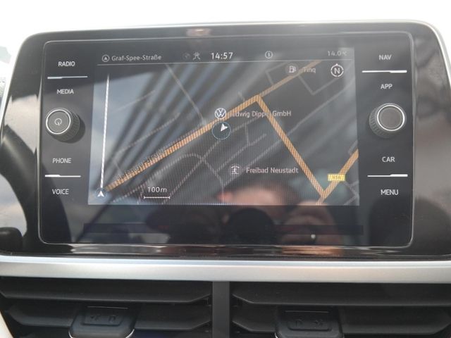 Volkswagen T-Roc 1.0 TSI Style - Samsaru's Car Outlet
