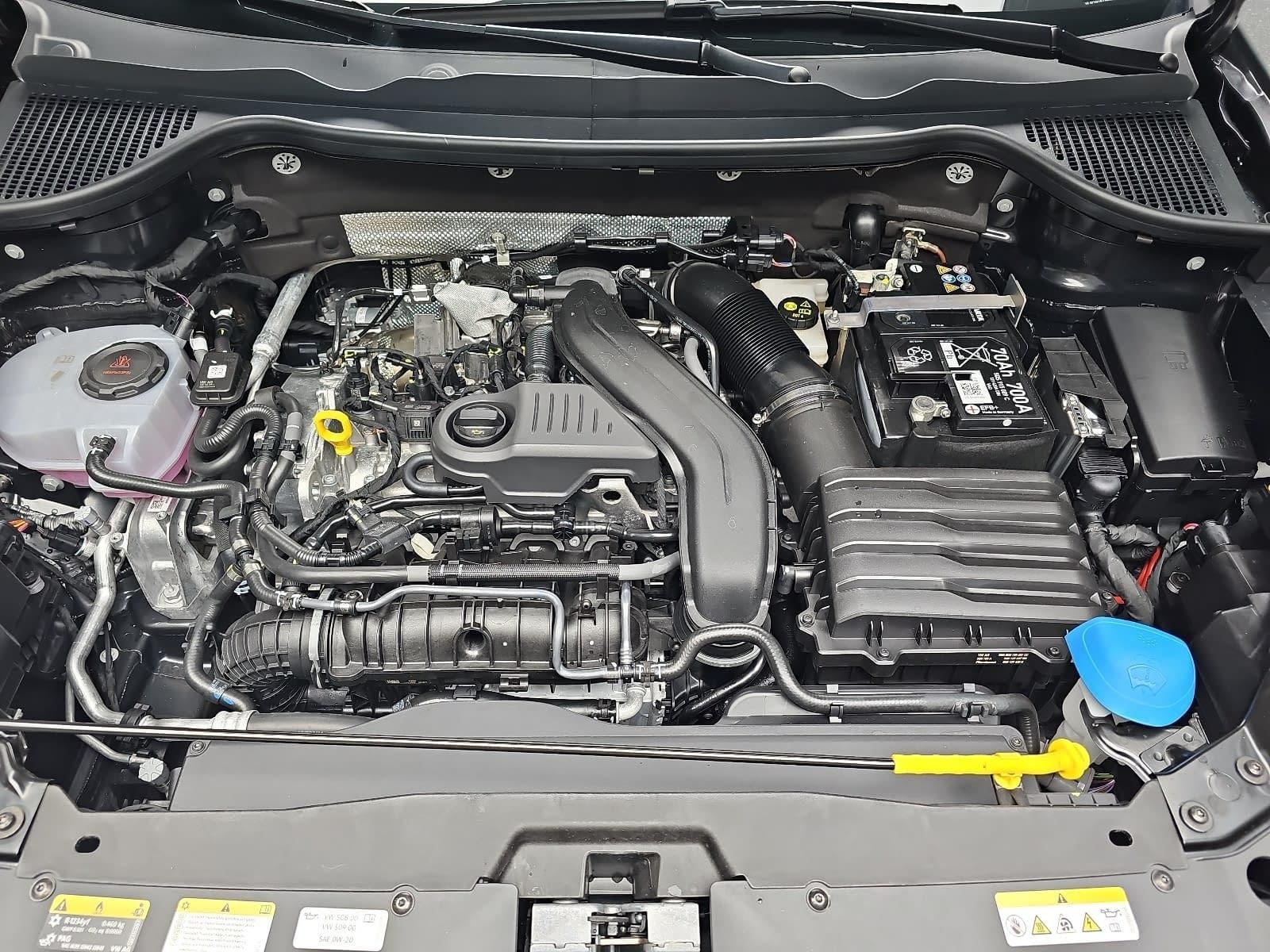 Skoda 1.5 TSI DSG SPORTLINE NAVI LED-MATRIX PANO CANTO