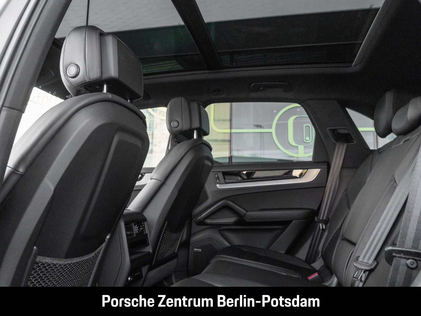 Porsche Cayenne E-Hybrid BOSE Luftfederung Panoramadach