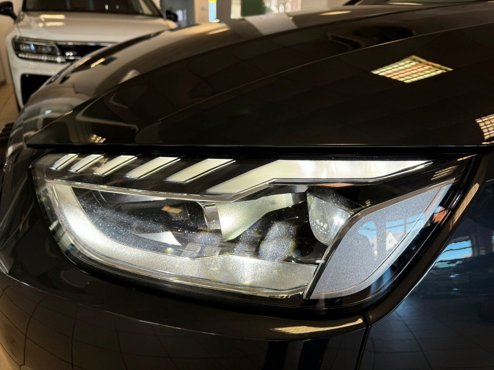 Audi A4 Lim. 40 TDI quattro Black Style - Samsaru's Car Outlet