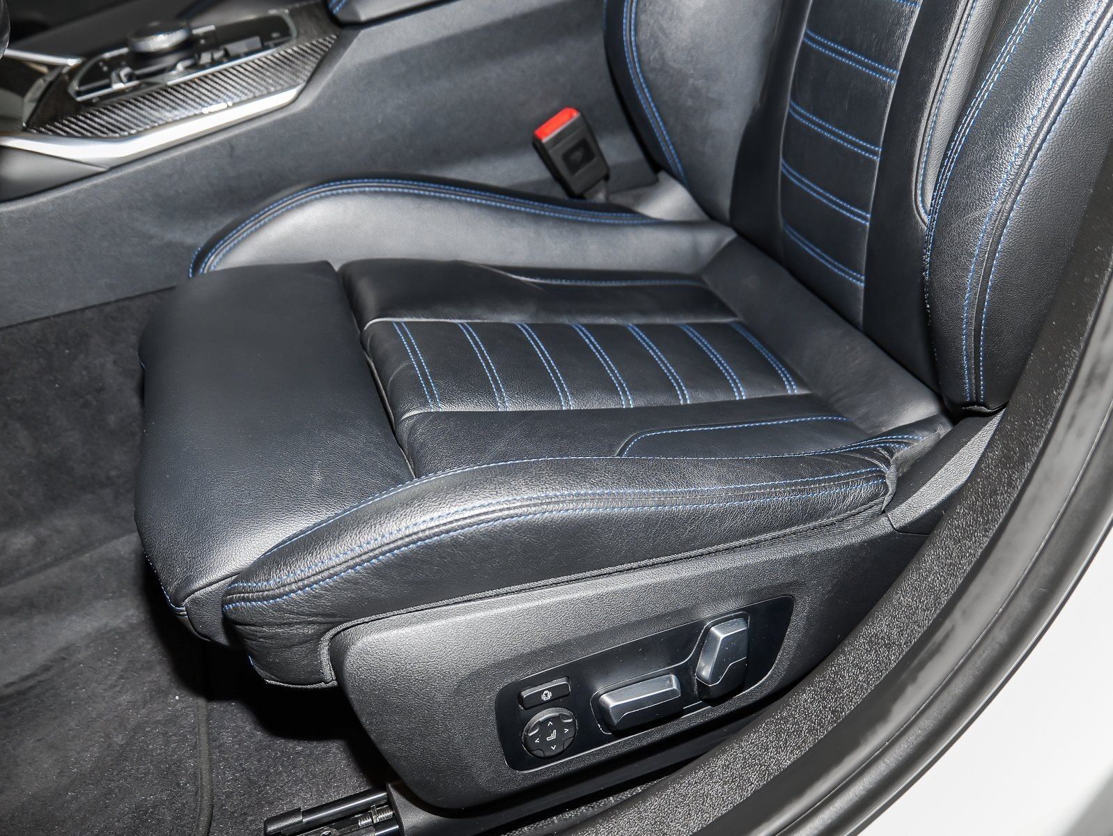 BMW 330i xDrive Touring M-Sport Pro - Samsaru's Car Outlet