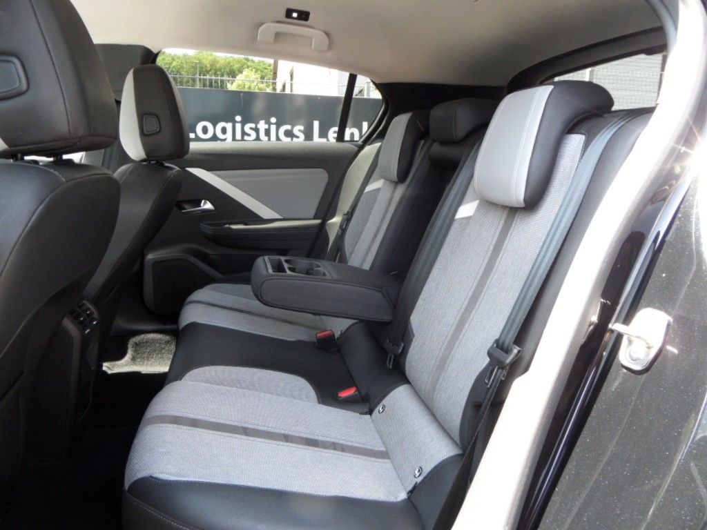 Opel Astra 1.2 Turbo Edition - Samsaru's Car Outlet