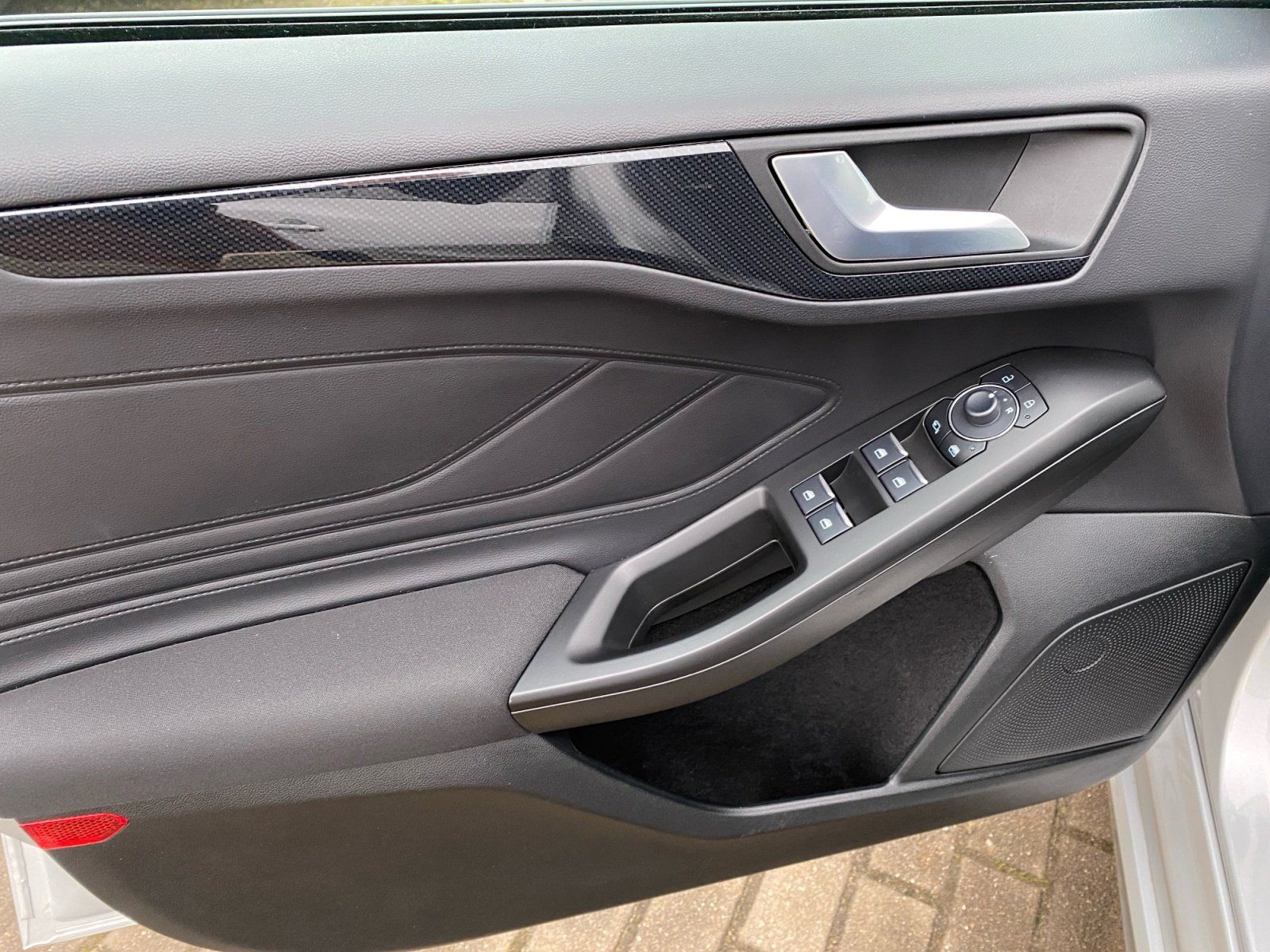 Ford Focus Turnier ST-Line X 1.0l ACC+PDC+B&O+SHZ