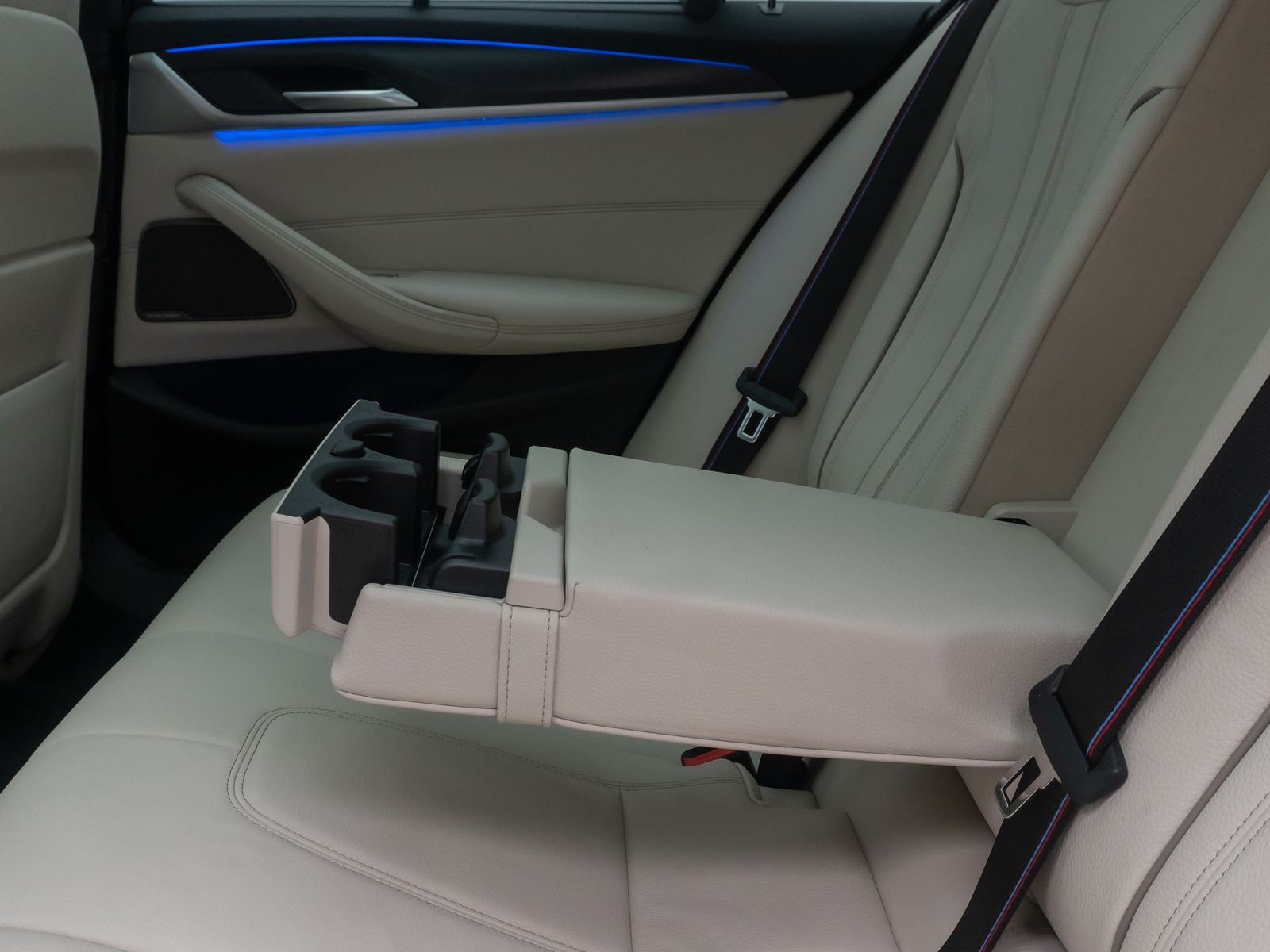 BMW 540d xD M Sport 360° HUD DAB H/K Panorama 20Zoll