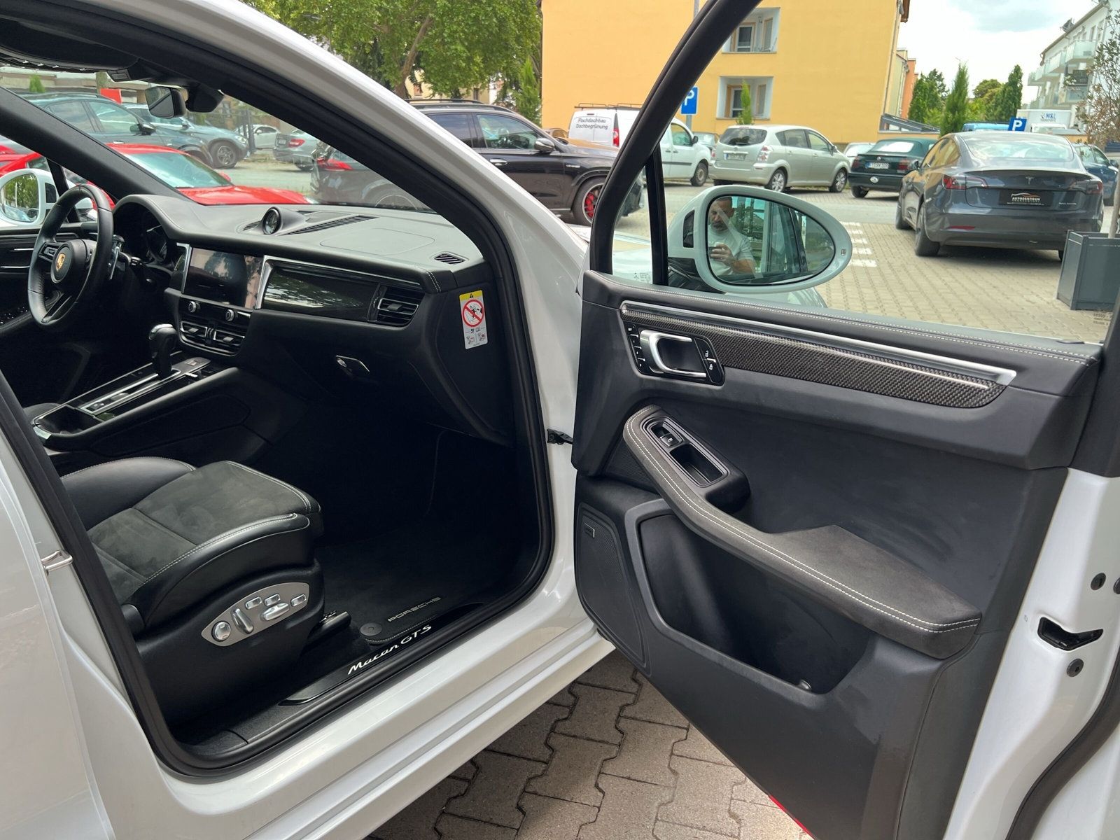 Porsche Macan GTS - Samsaru's Car Outlet