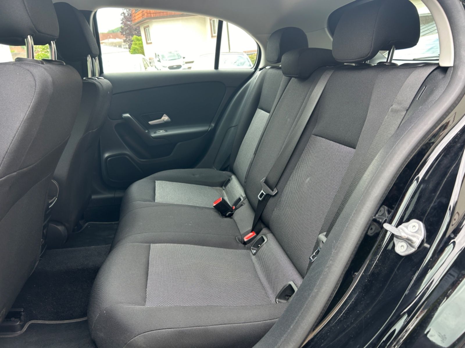 Mercedes-Benz A250e Business - Samsaru's Car Outlet