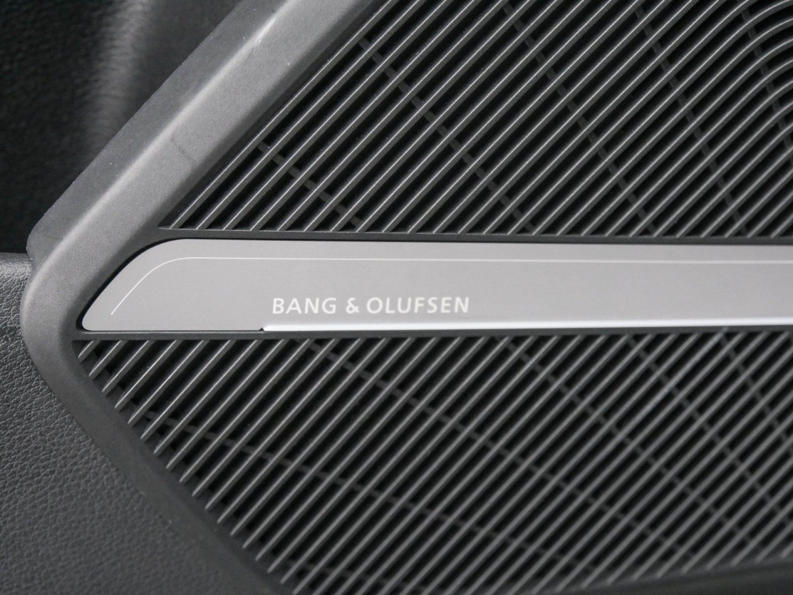 Audi Q5 55 TFSI e S line Black Pano Luft B&O AHK