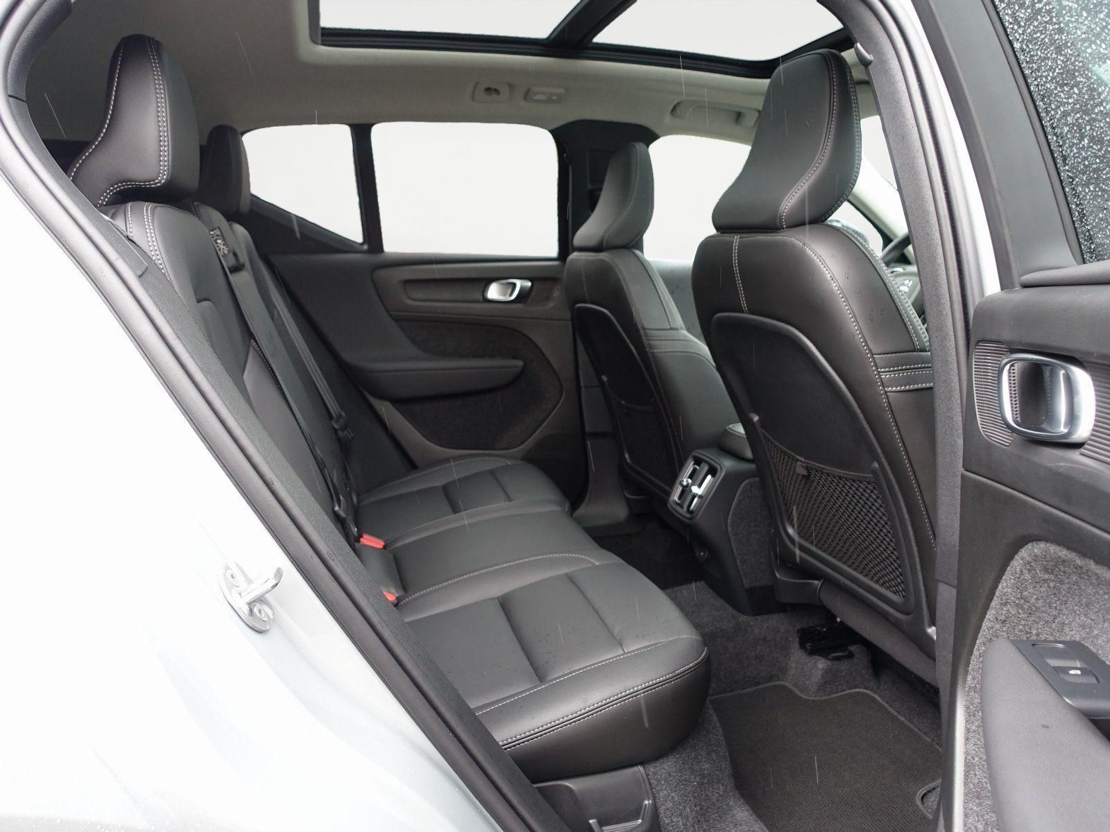 Volvo XC40 Ultra B4 Dark - Samsaru's Car Outlet