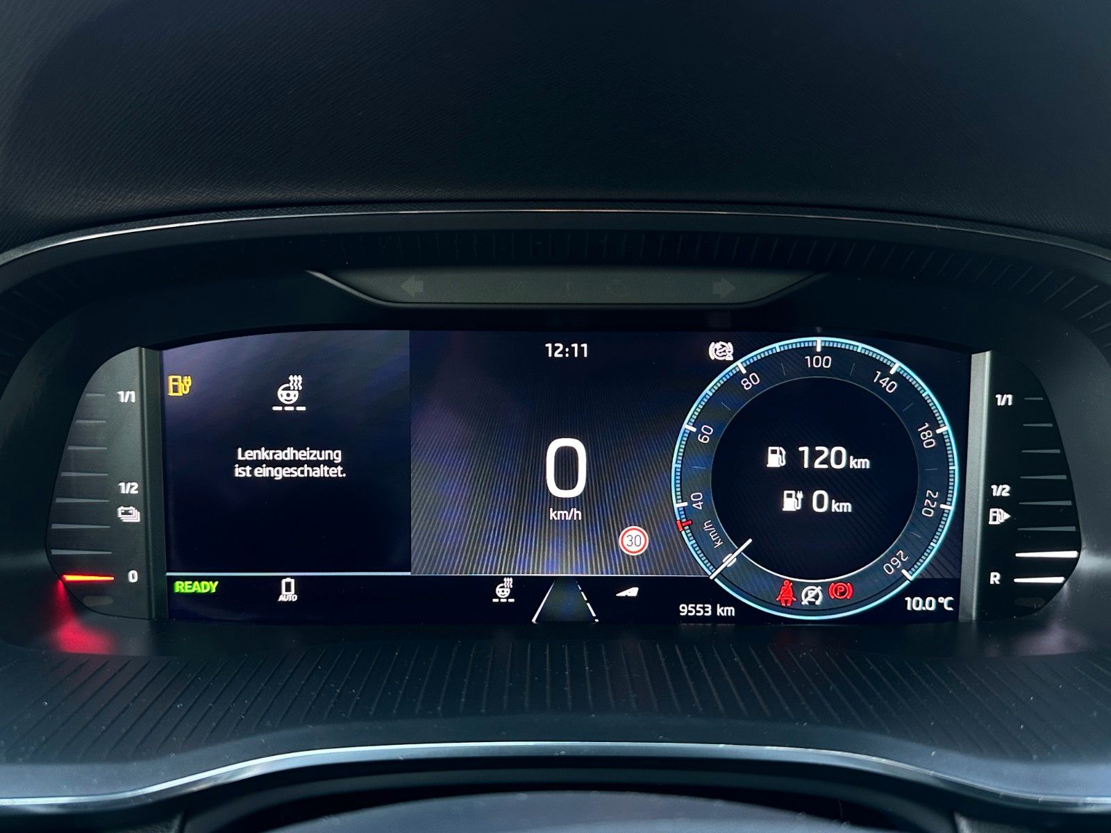 Skoda Octavia Combi 1.4TSi iV Style+ - Samsaru's Car Outlet