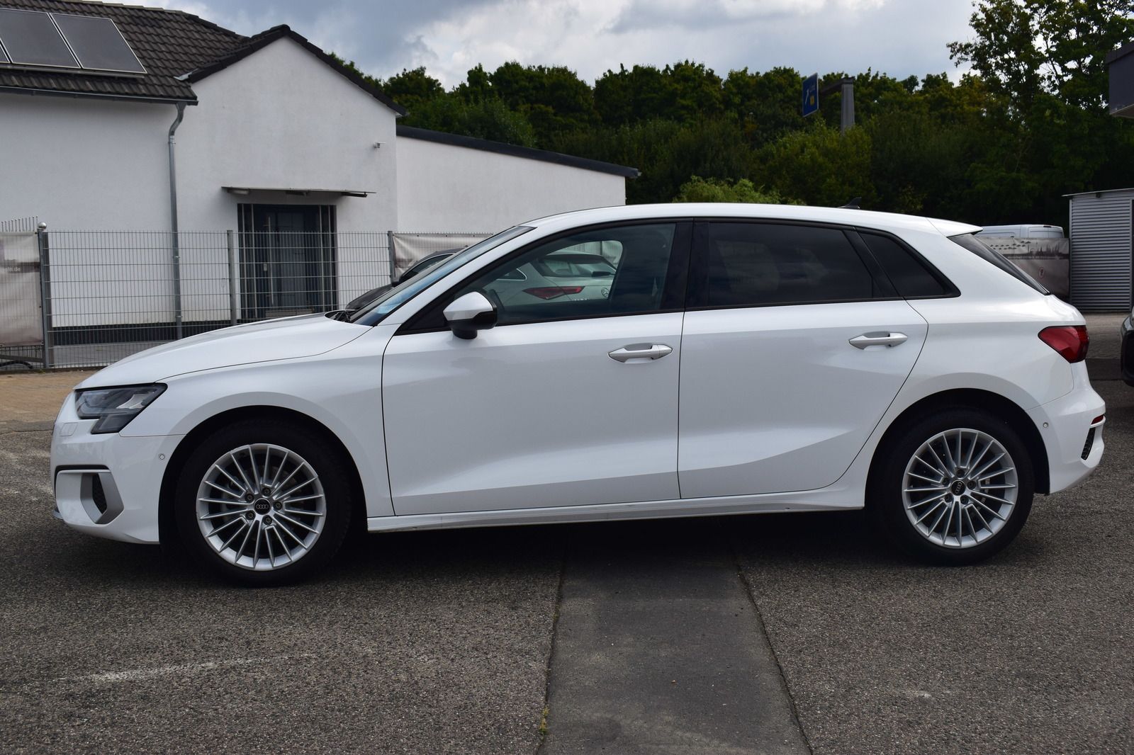 Audi A3 Sportback 30 TDI advanced Automatik/AHK