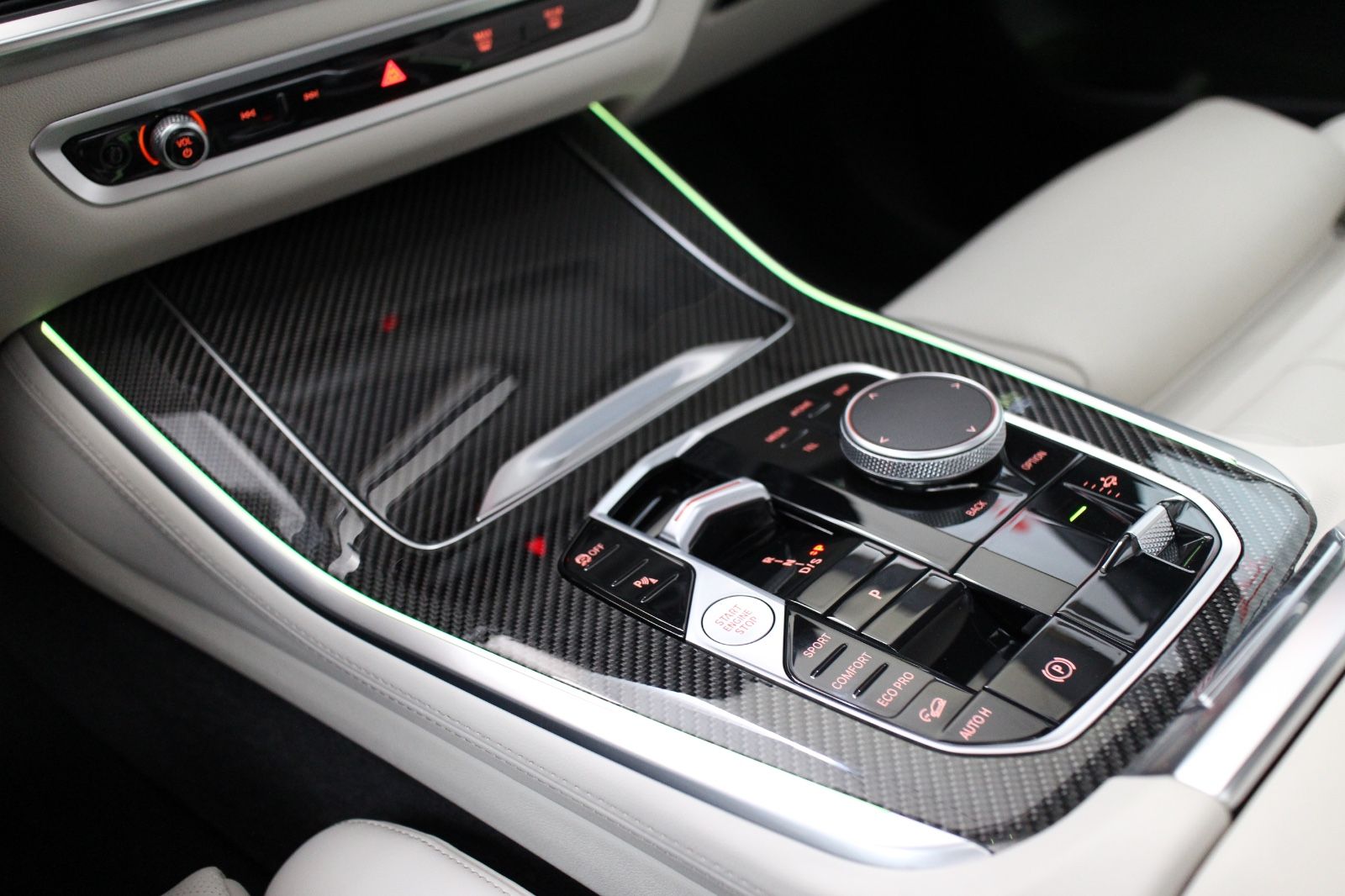 BMW X5 30 d xDrive M Sport H&K Carbon Luftfederung