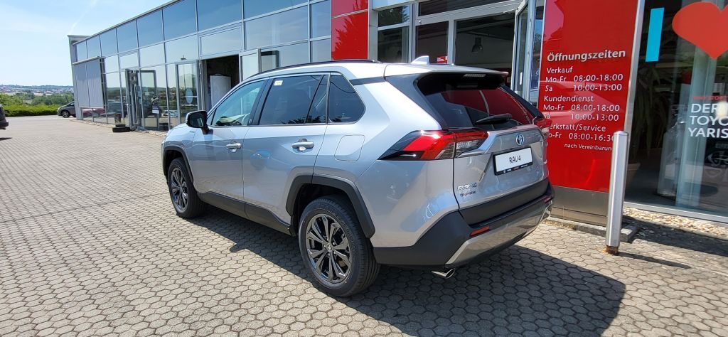 Toyota RAV 4 2.5 4x2 Hybrid - Samsaru's Car Outlet